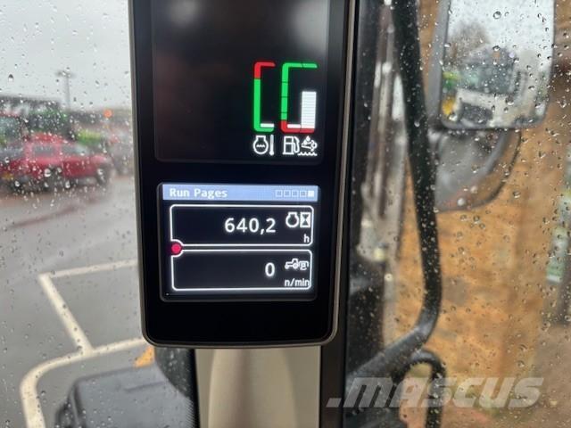 John Deere 6120M Traktorit