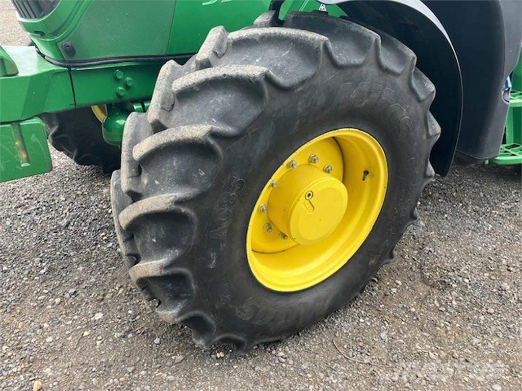 John Deere 6145M Traktorit