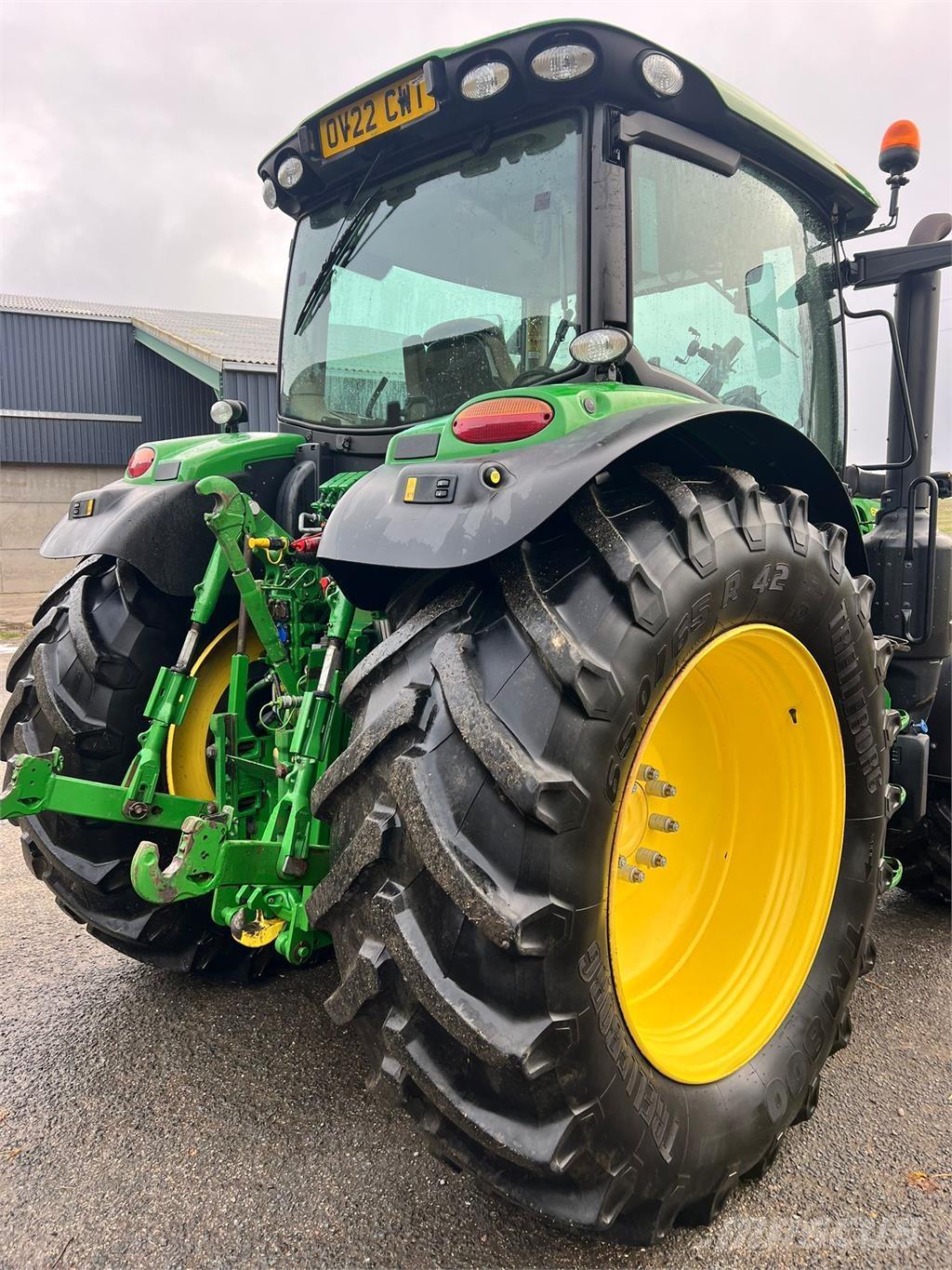 John Deere 6155R Traktorit