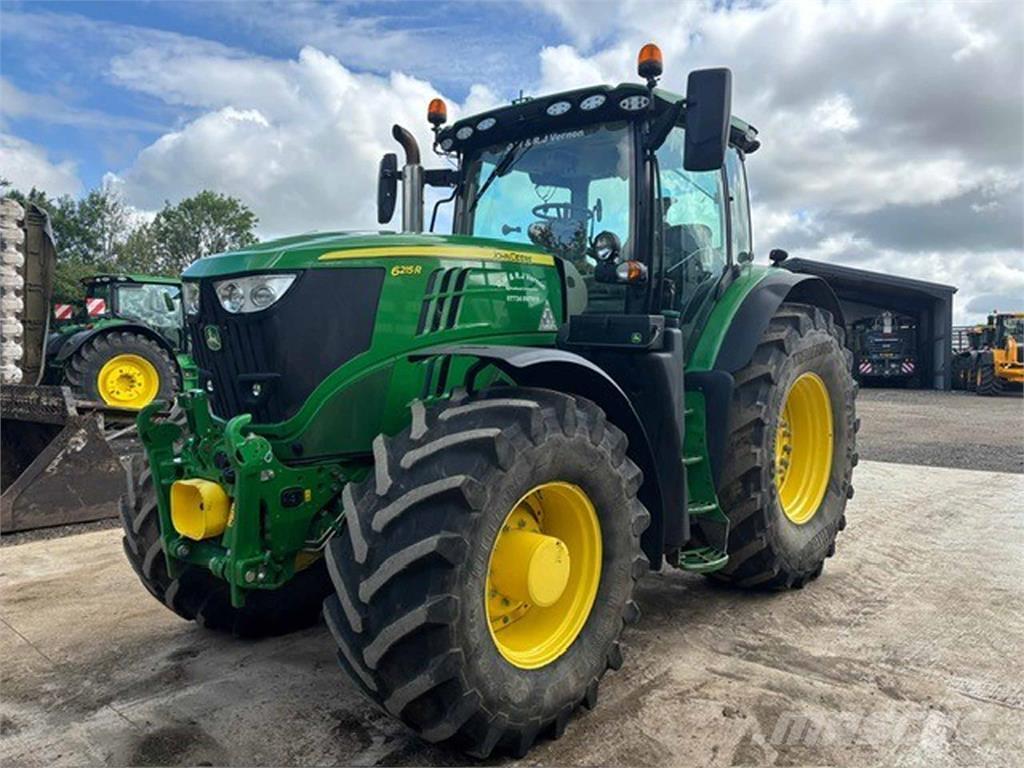 John Deere 6215R Traktorit