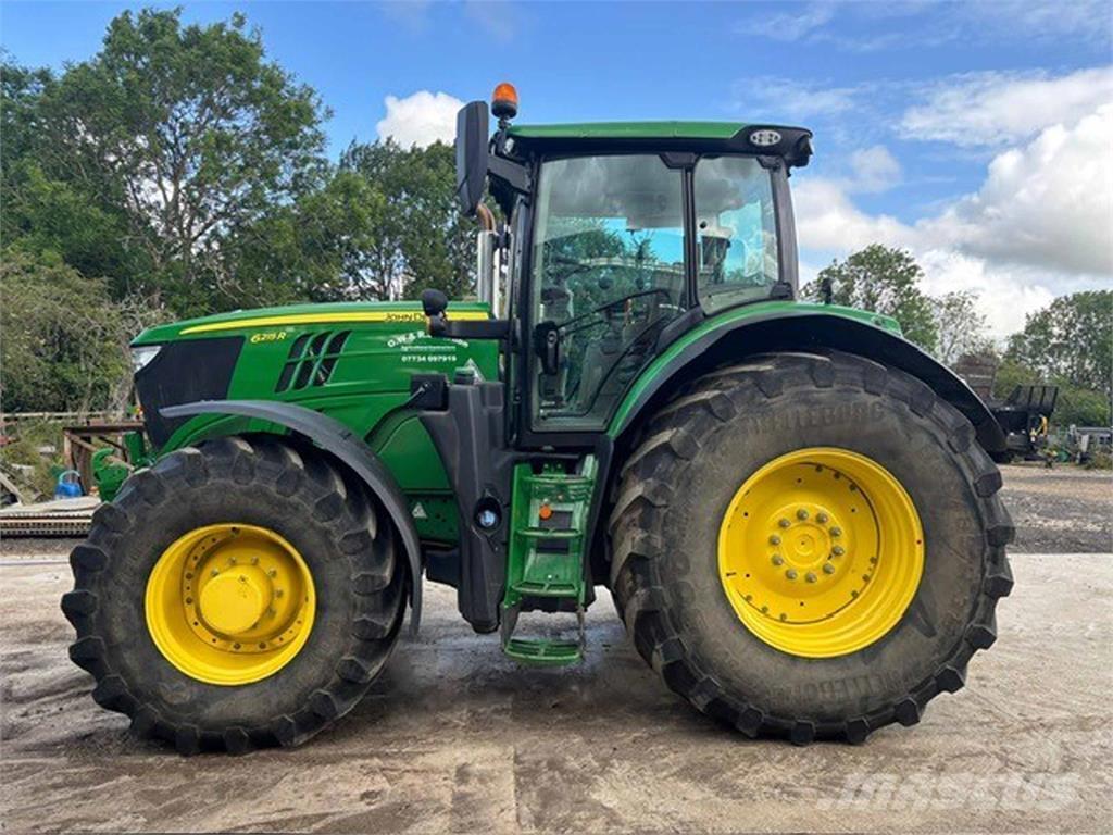 John Deere 6215R Traktorit
