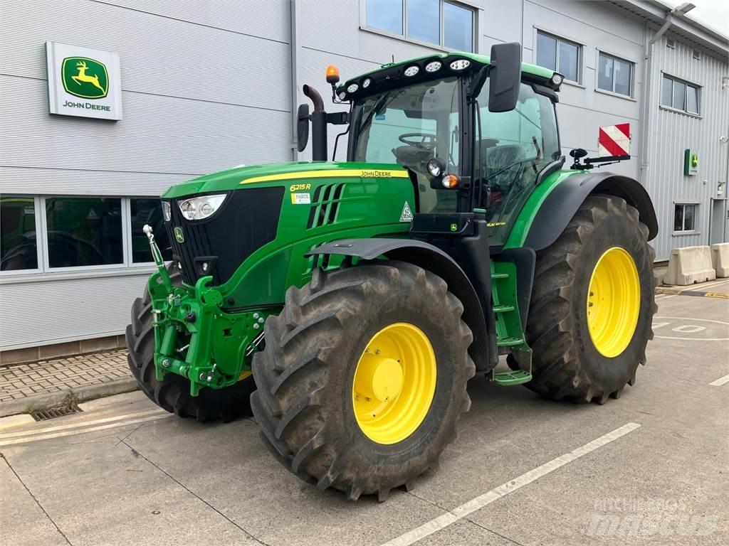 John Deere 6215R Traktorit
