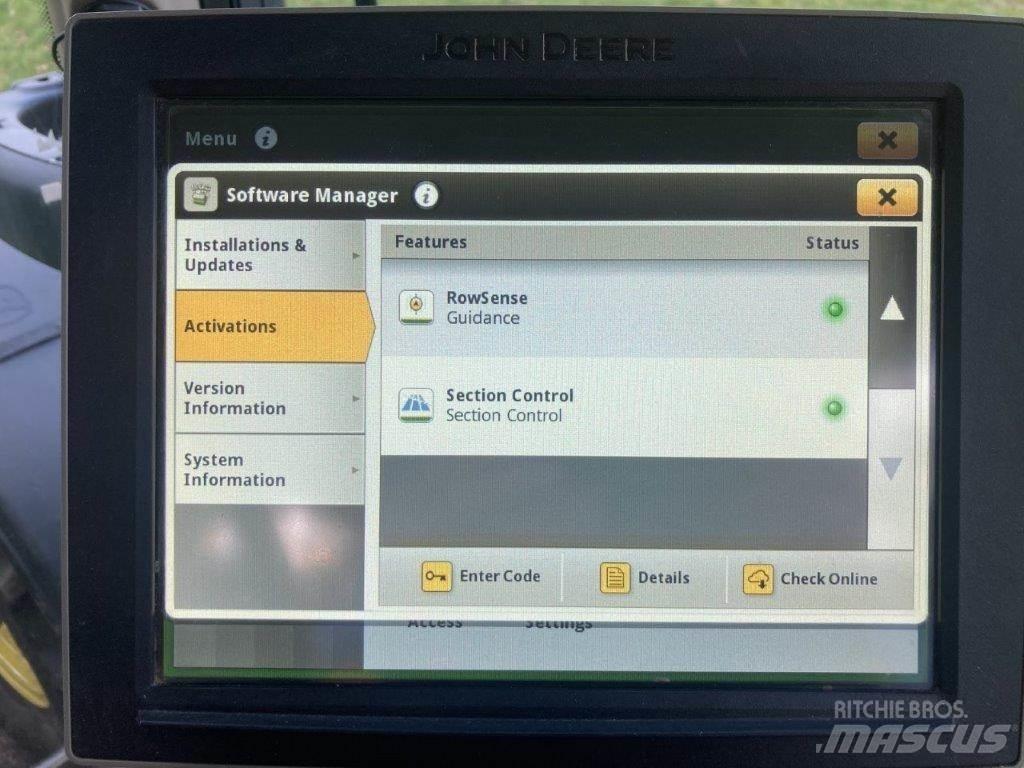 John Deere 6215R Traktorit