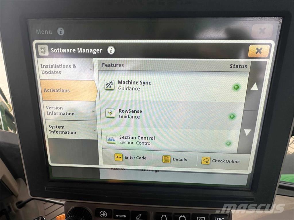John Deere 6215R Traktorit