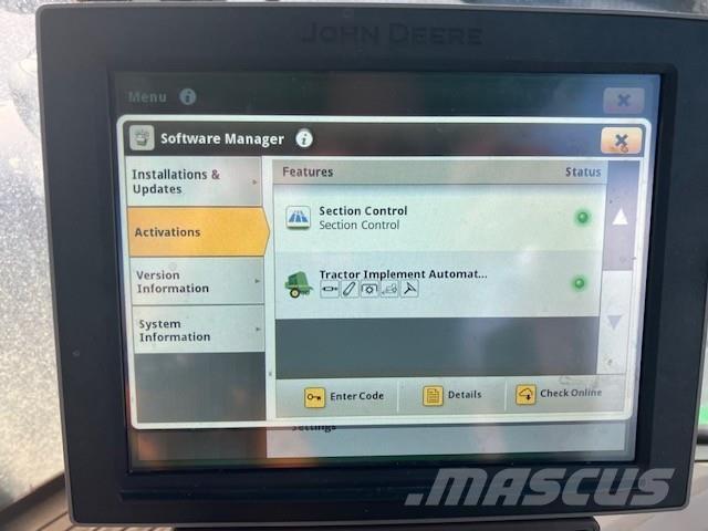 John Deere 6215R Traktorit