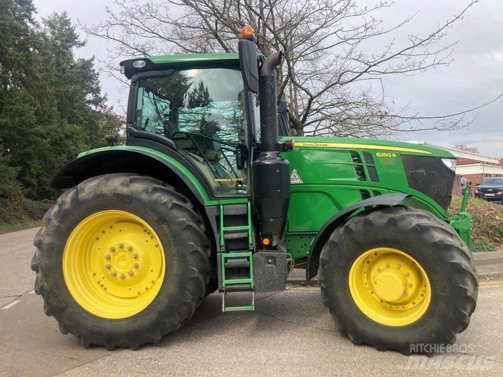 John Deere 6250R Traktorit