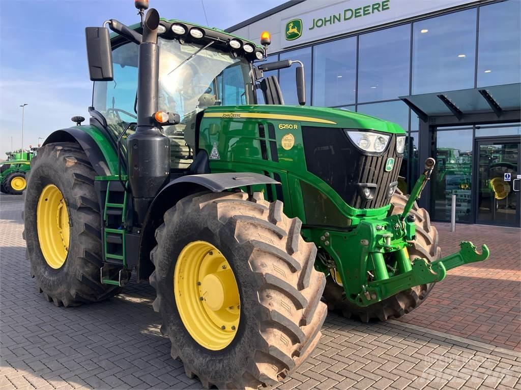John Deere 6250R Traktorit