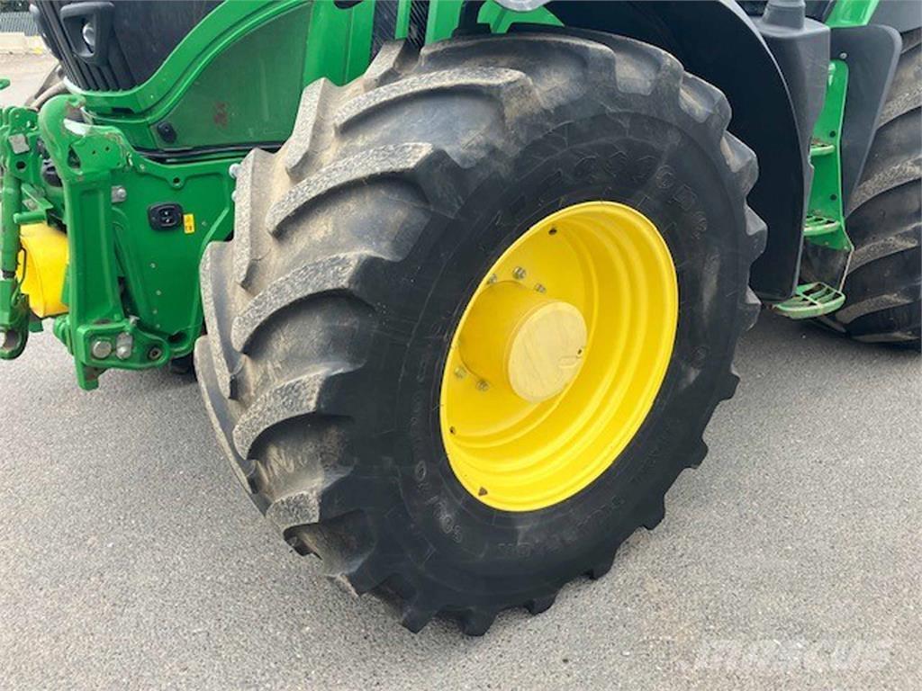 John Deere 6250R Traktorit