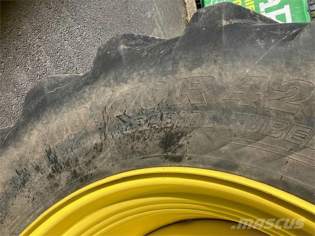 John Deere 6250R Traktorit