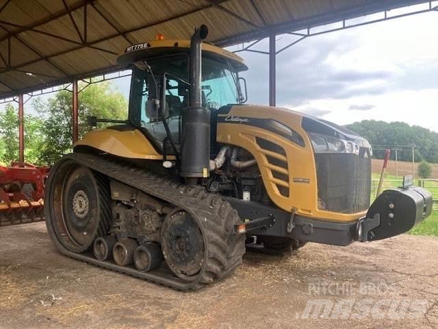 John Deere 6R 215 Traktorit