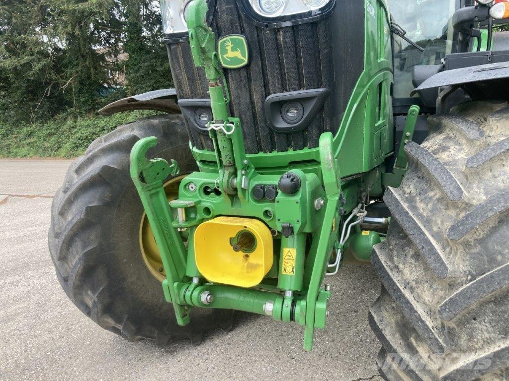 John Deere 6R 215 Traktorit