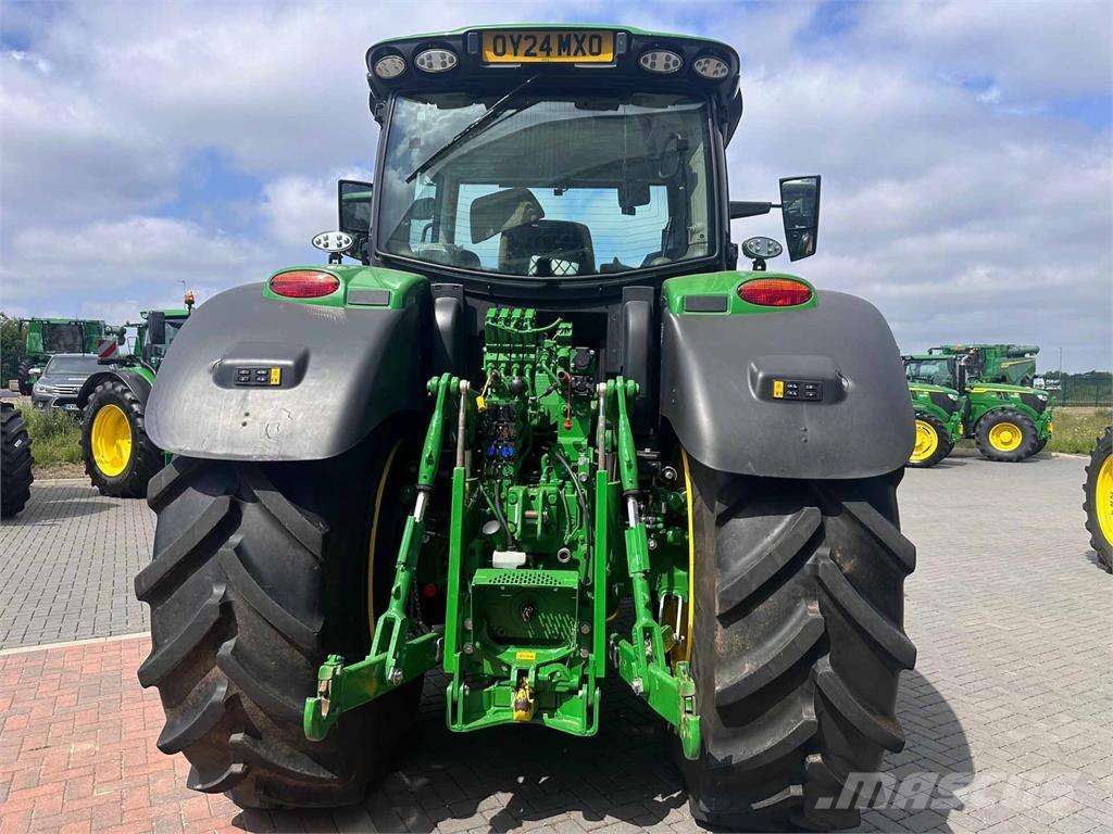 John Deere 6R 215 Traktorit
