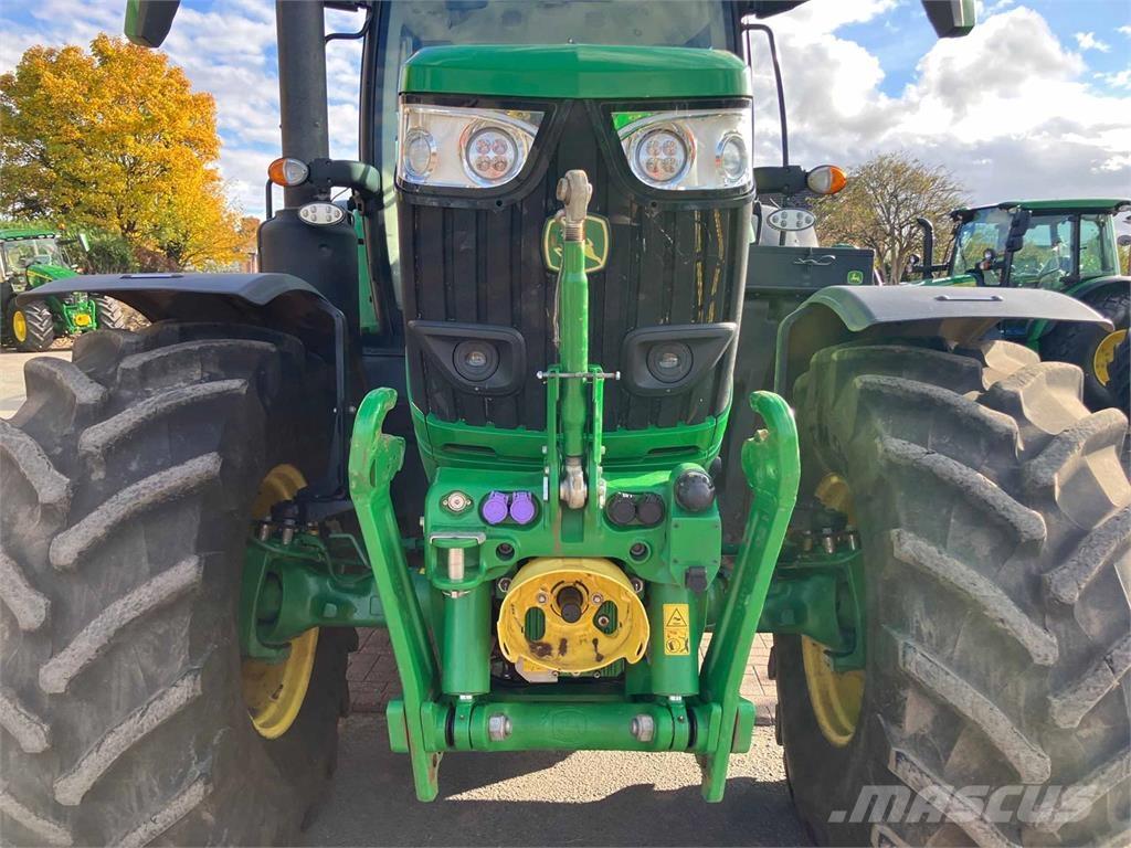 John Deere 6R 215 Traktorit