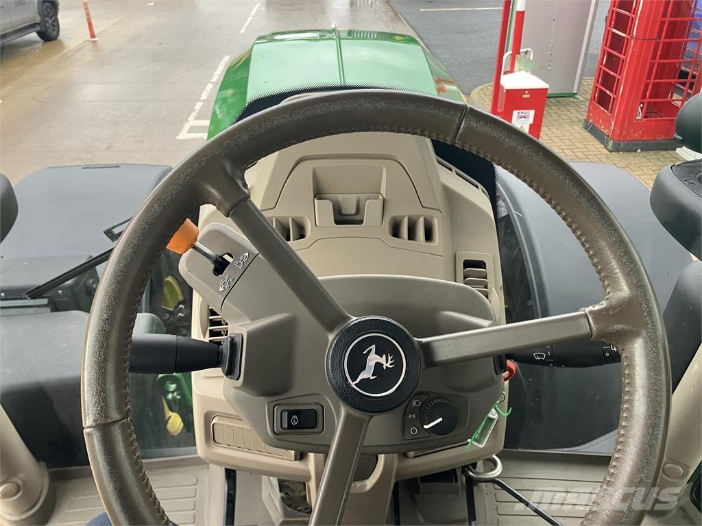 John Deere 6R 215 Traktorit