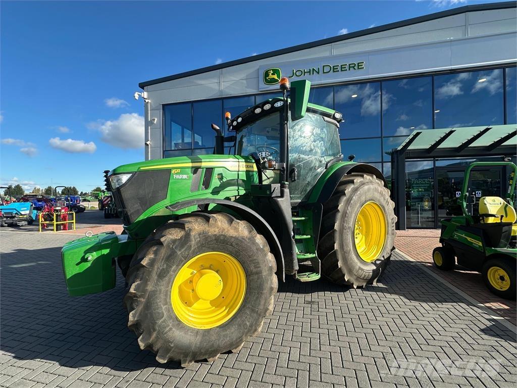 John Deere 6R 215 Traktorit