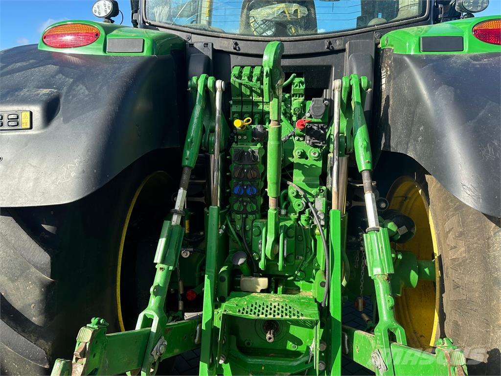 John Deere 6R 215 Traktorit