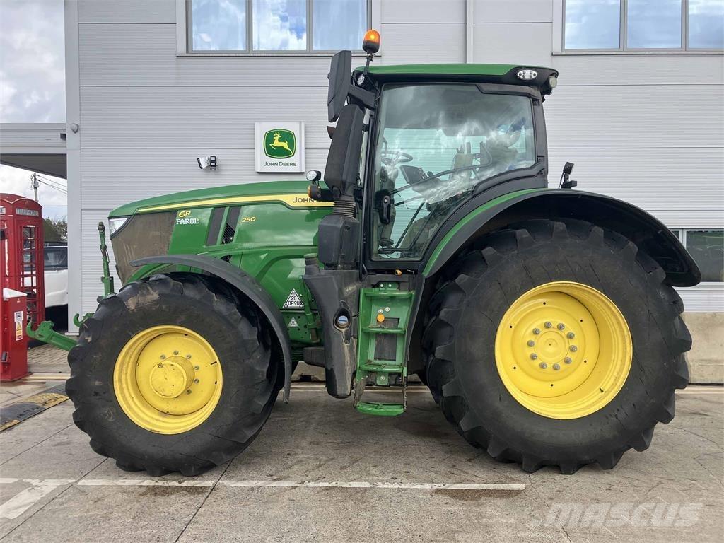 John Deere 6R 250 Traktorit