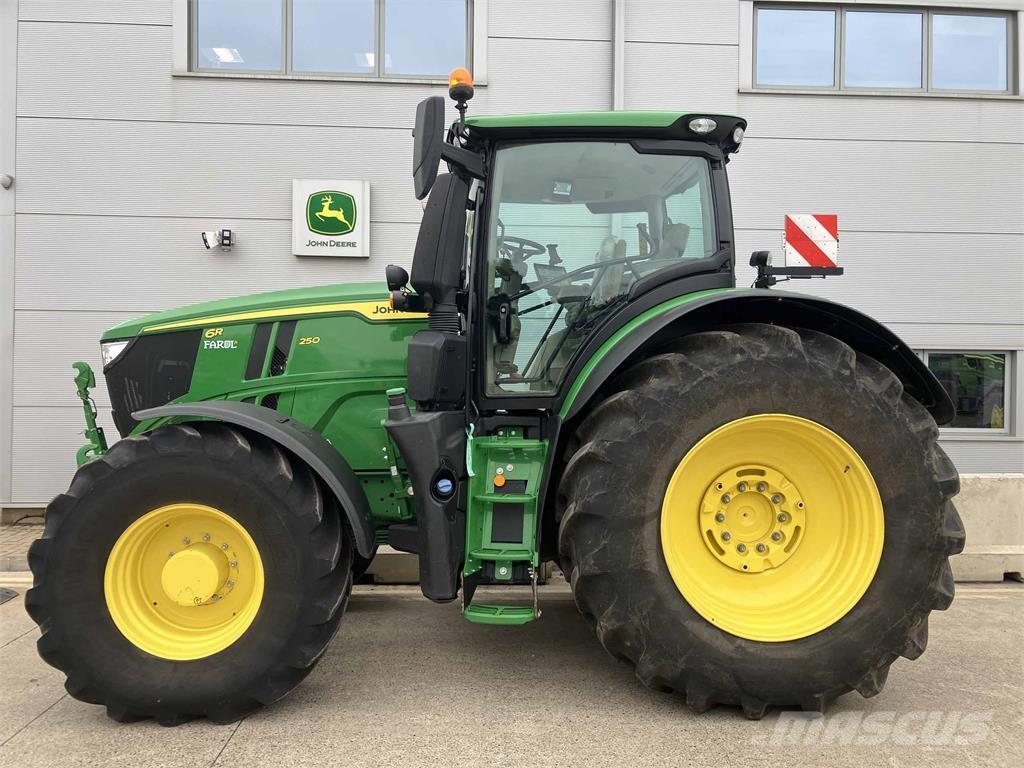 John Deere 6R 250 Traktorit