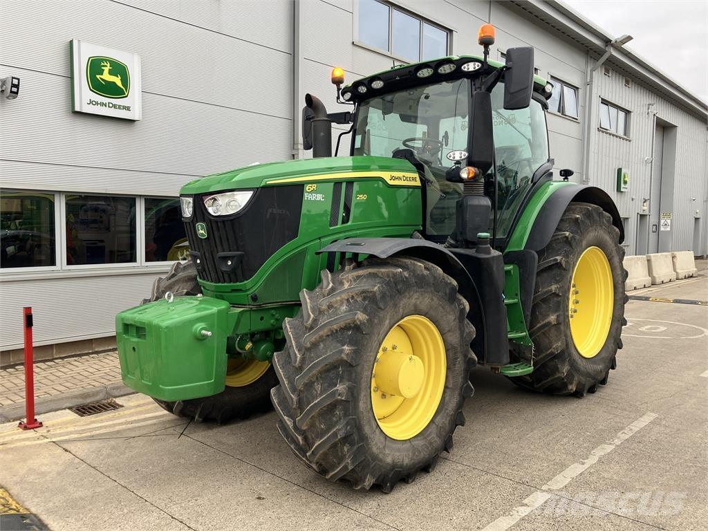 John Deere 6R 250 Traktorit