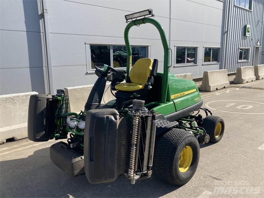 John Deere 7500AE Perässäkäveltävät leikkurit