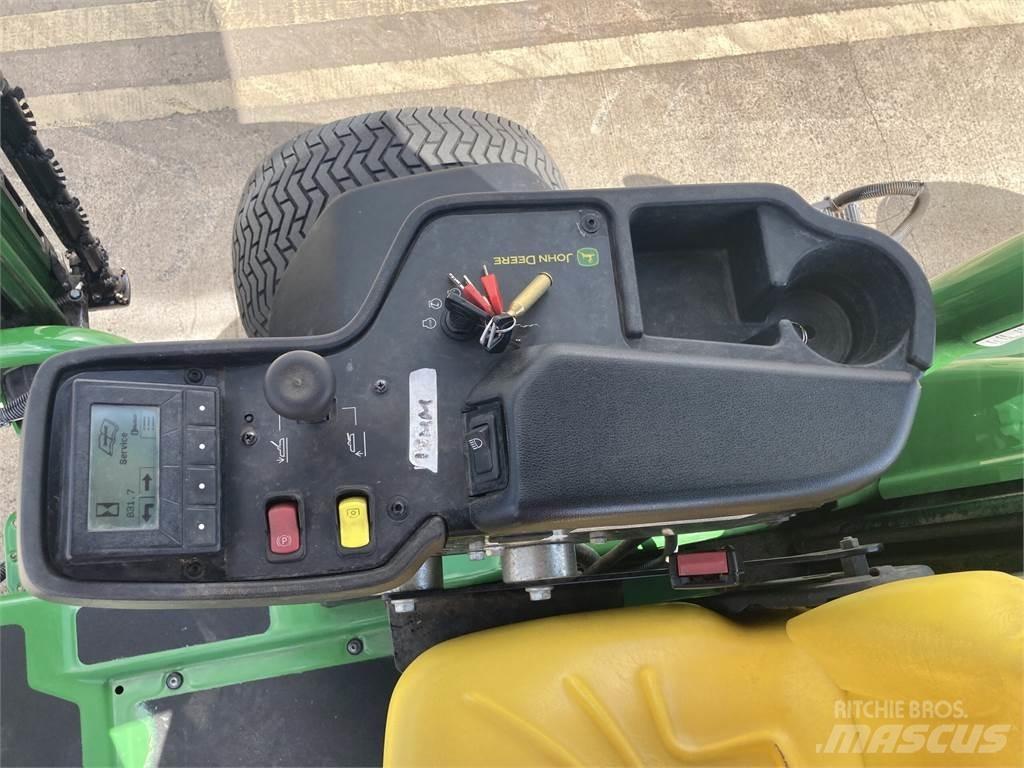 John Deere 7500AE Perässäkäveltävät leikkurit