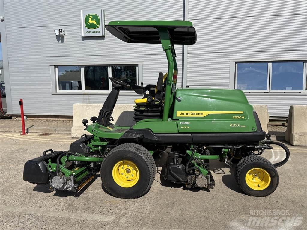 John Deere 7500AE Perässäkäveltävät leikkurit