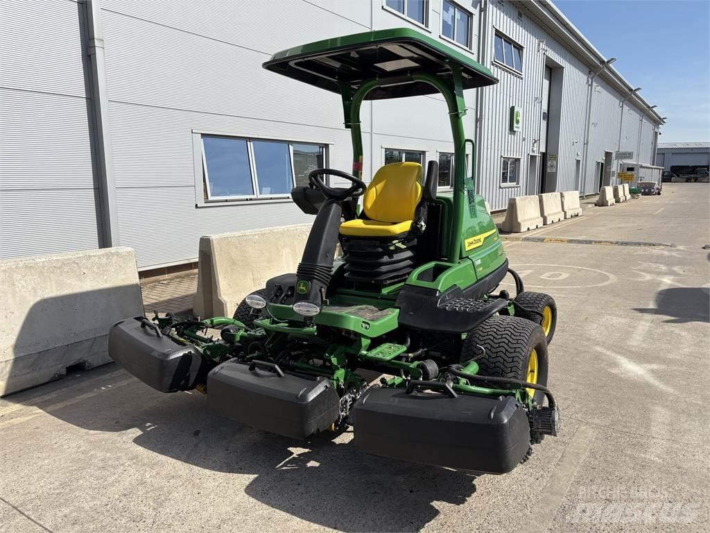 John Deere 7500AE Perässäkäveltävät leikkurit