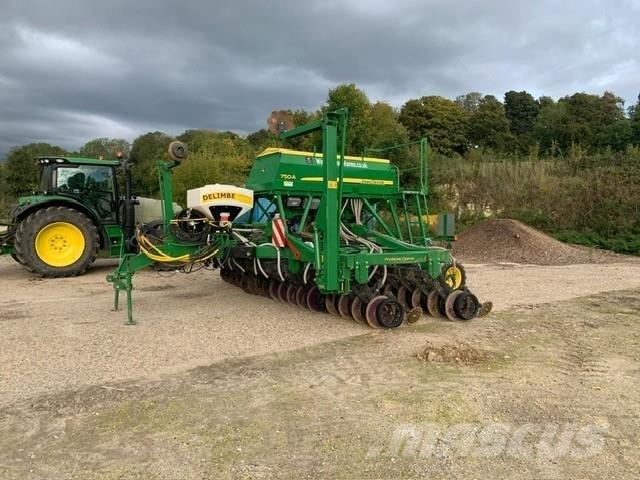 John Deere 750A Kylvökoneet