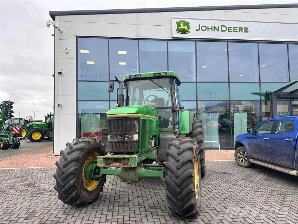 John Deere 7700 Traktorit