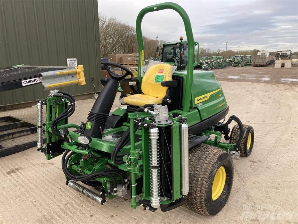John Deere 7700A Perässäkäveltävät leikkurit