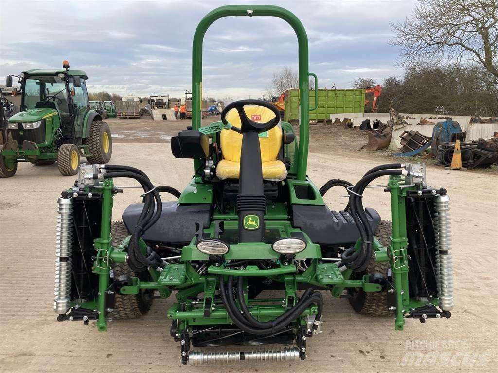 John Deere 7700A Perässäkäveltävät leikkurit