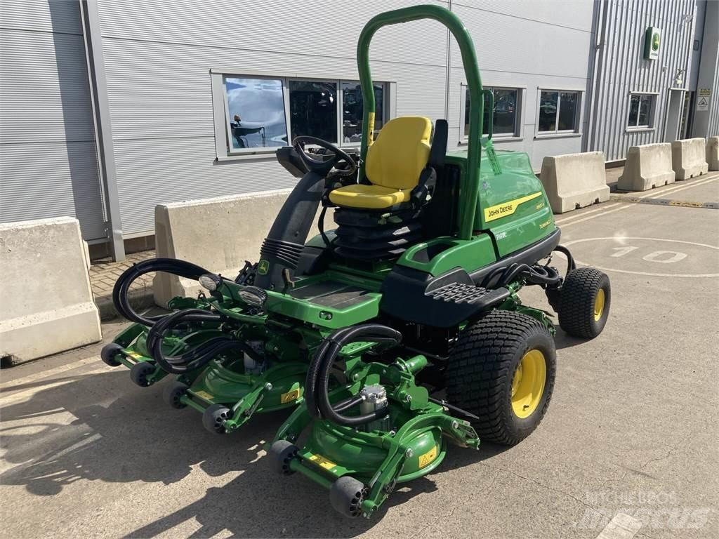John Deere 8800A Perässäkäveltävät leikkurit