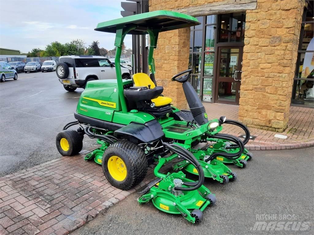 John Deere 8800A Perässäkäveltävät leikkurit