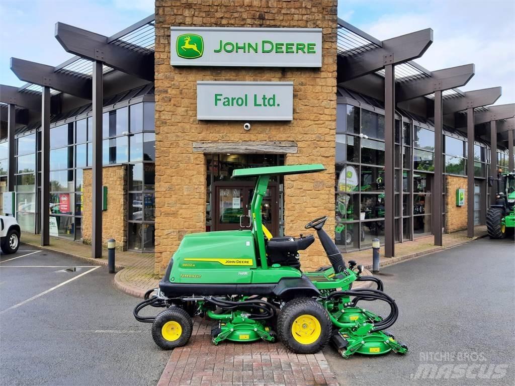 John Deere 8800A Perässäkäveltävät leikkurit