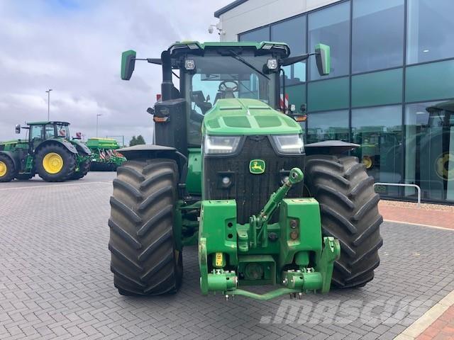 John Deere 8R 370 Traktorit