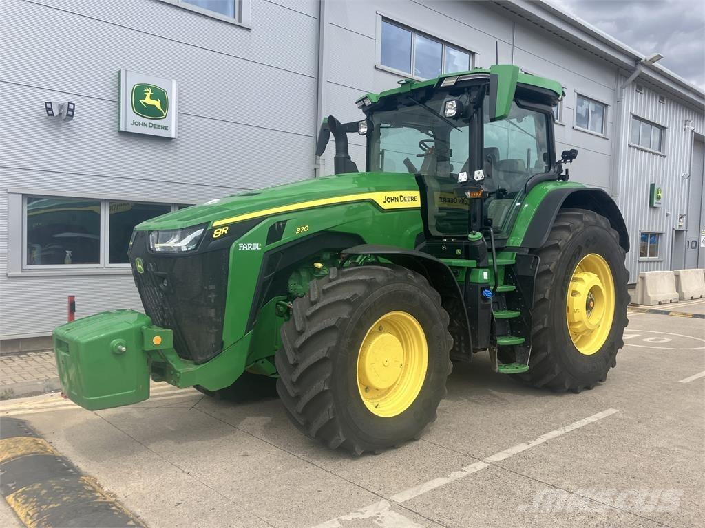 John Deere 8R 370 Traktorit