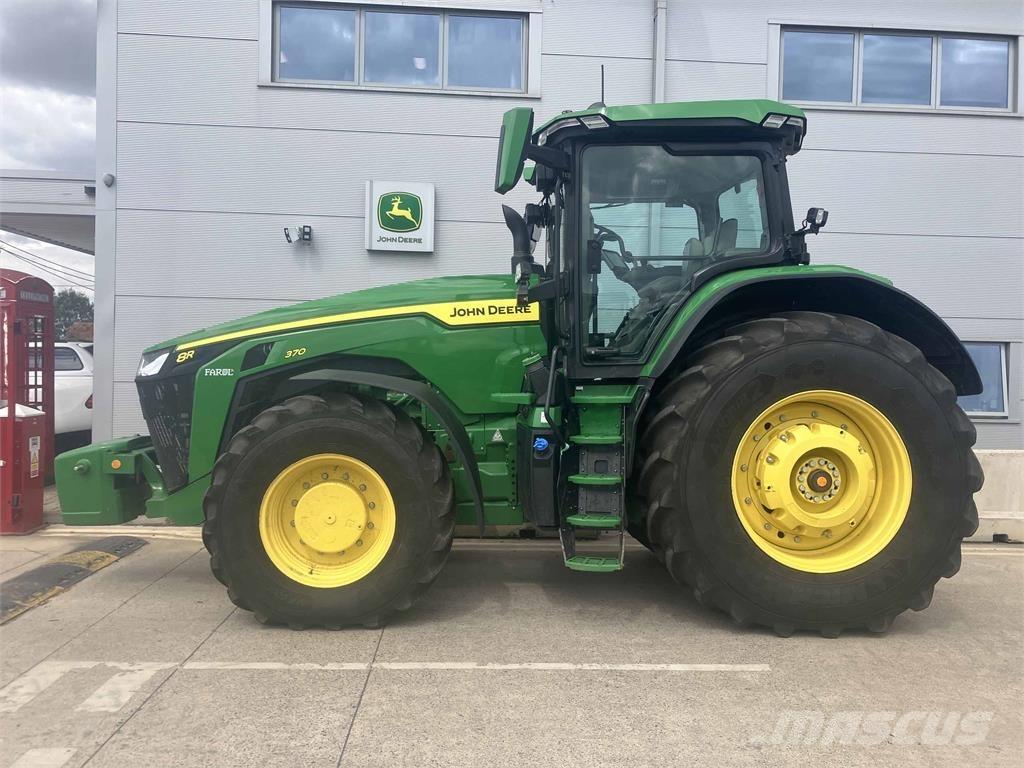 John Deere 8R 370 Traktorit