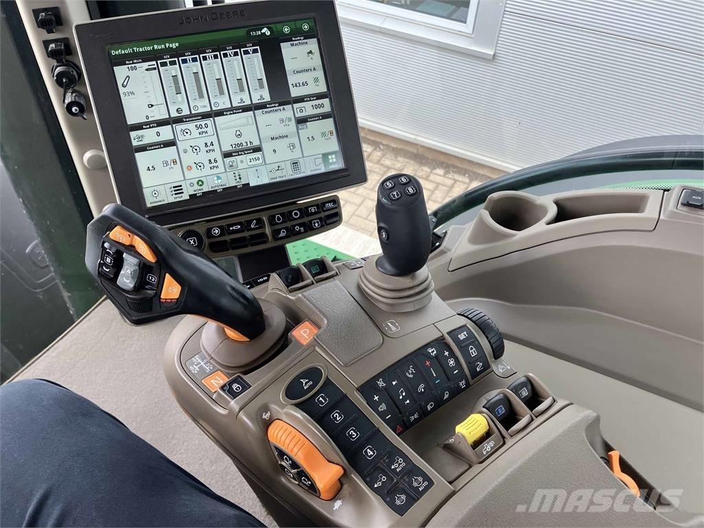 John Deere 8R 370 Traktorit
