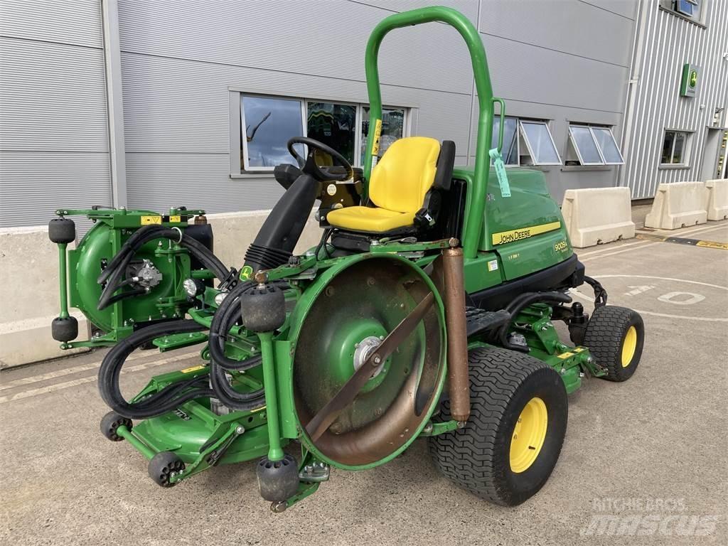 John Deere 9009A Perässäkäveltävät leikkurit