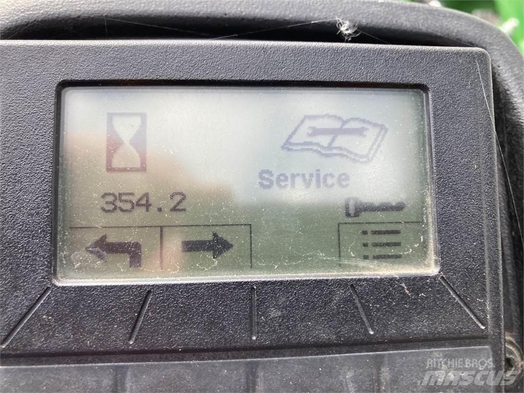 John Deere 9009A Perässäkäveltävät leikkurit