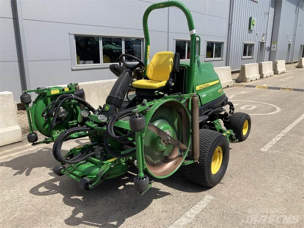 John Deere 9009A Perässäkäveltävät leikkurit