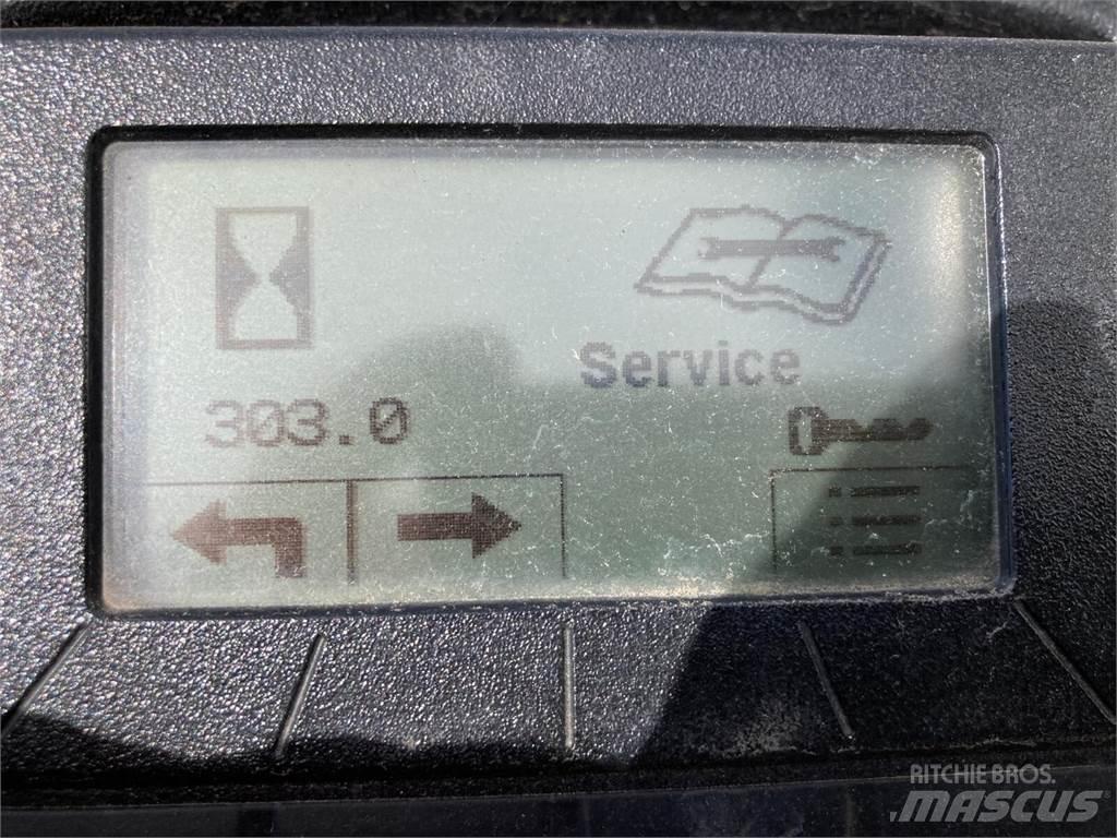 John Deere 9009A Perässäkäveltävät leikkurit