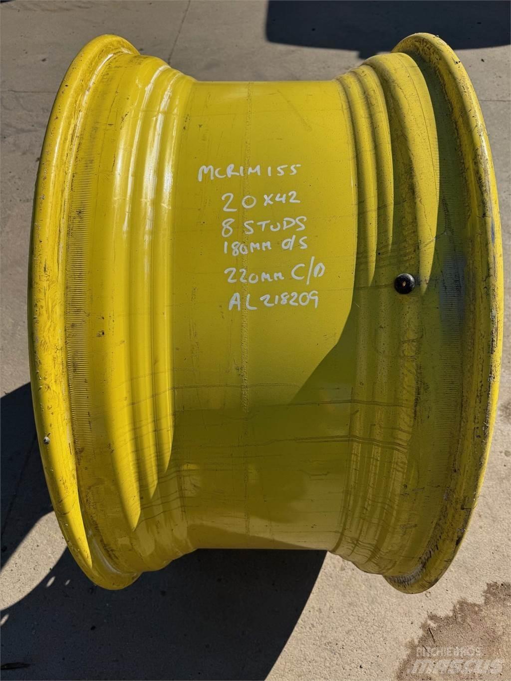 John Deere Example Renkaat ja vanteet