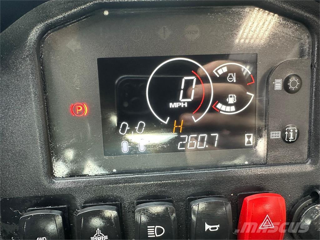 John Deere HPX815E Taajamakoneet