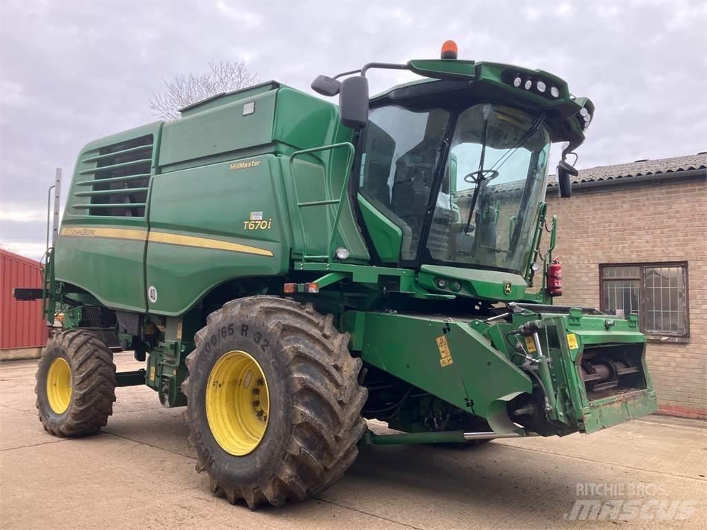 John Deere T670 HM Leikkuupuimurit