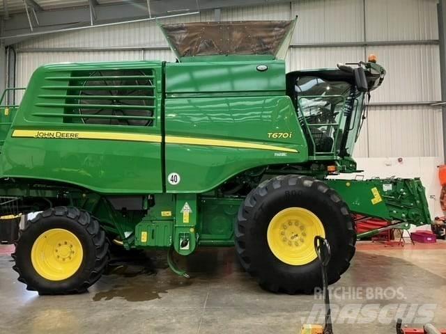 John Deere T670i Leikkuupuimurit