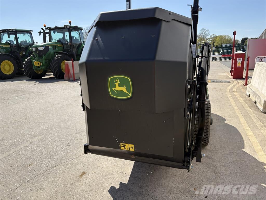 John Deere X950R Päältäajettavat ruohonleikkurit
