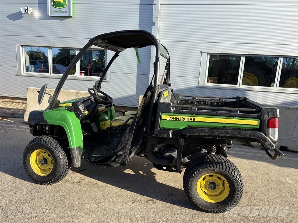 John Deere XUV855M Taajamakoneet