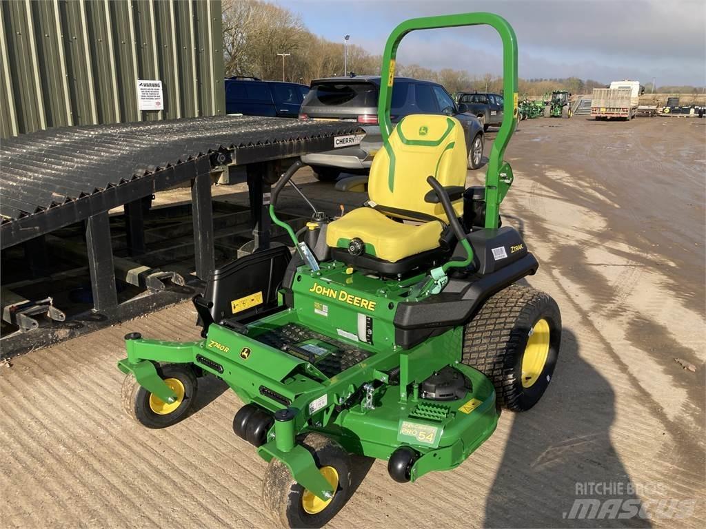 John Deere Z740R Päältäajettavat ruohonleikkurit