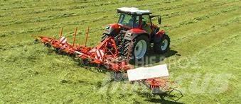 Kuhn GF 8700 Pöyhimet ja haravat